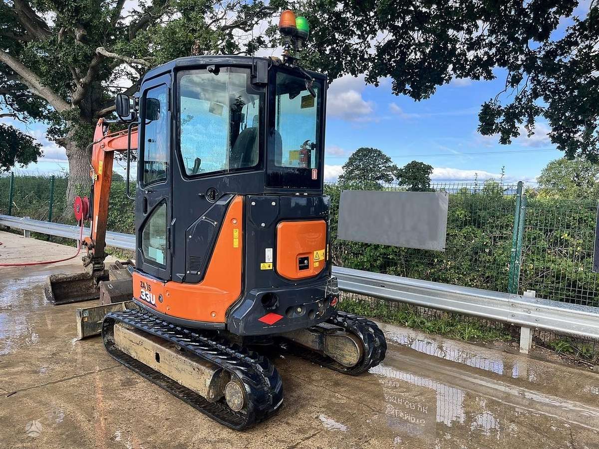 Hitachi ZX33U-6, mini excavator
