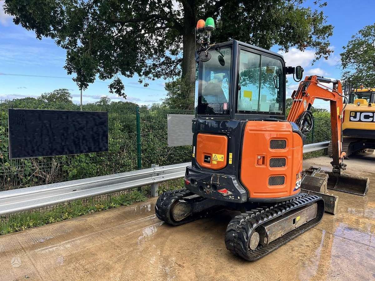 Hitachi ZX33U-6, mini excavator
