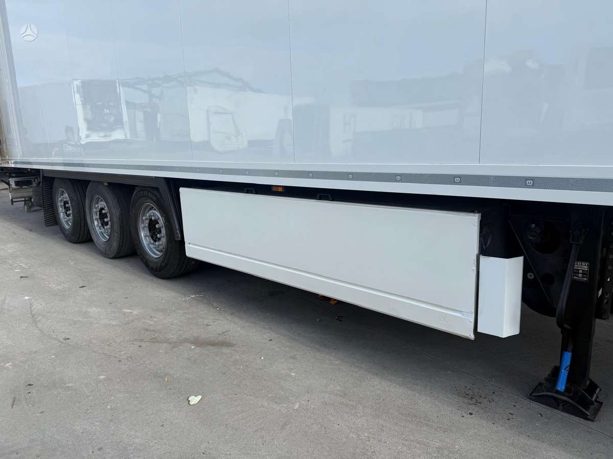 Krone FP45 Carrier Vector 1550, refrigerated