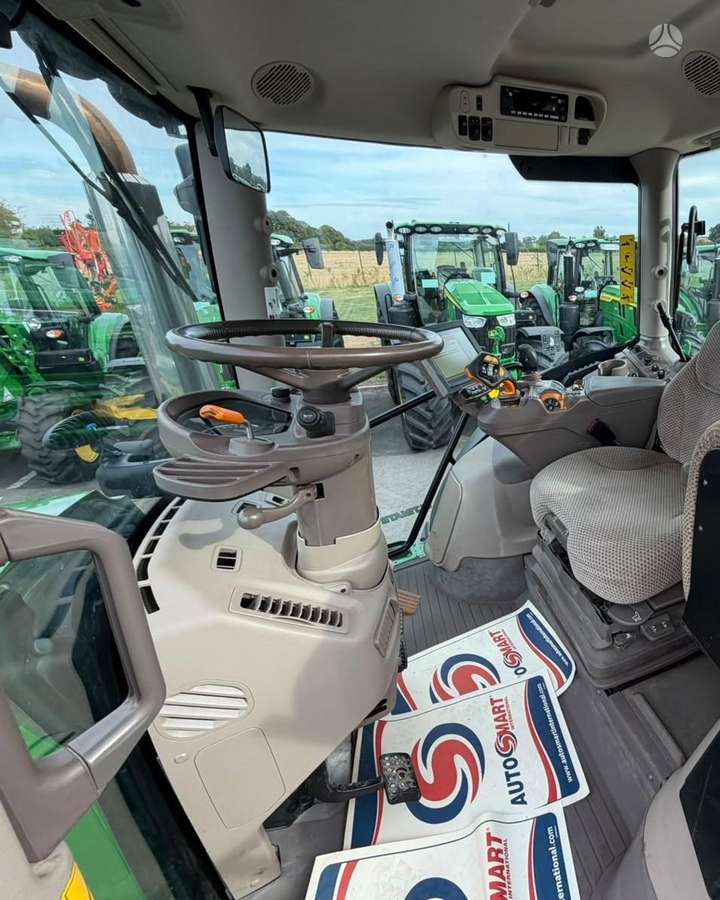 John Deere 6215R, tractors