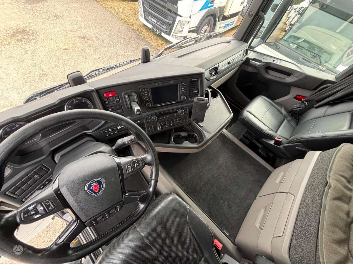 Scania R500, cab-chassis trucks