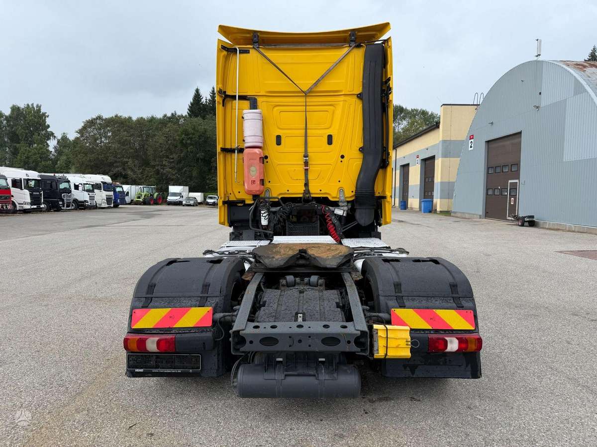 Mercedes-Benz ACTROS 1845, single sleeper