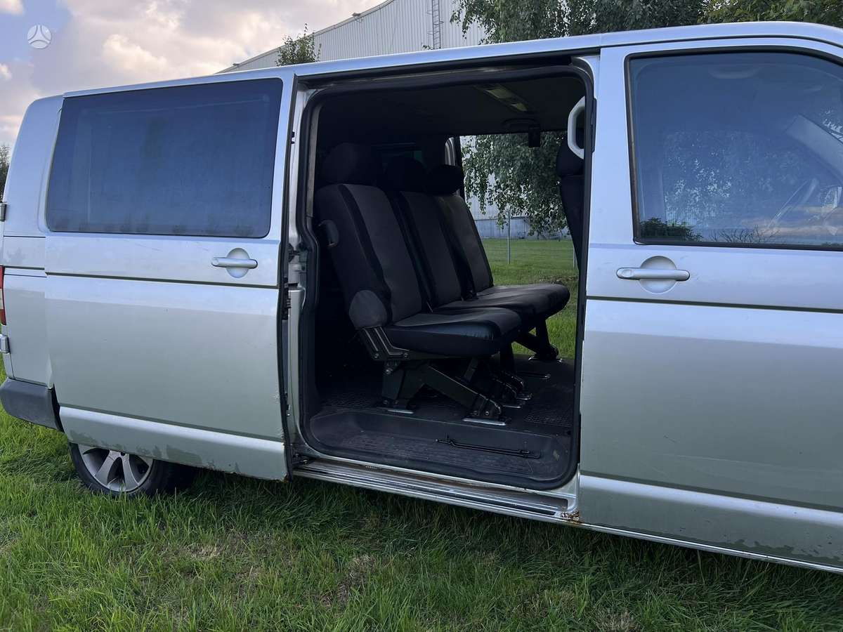 Volkswagen Caravelle - 6