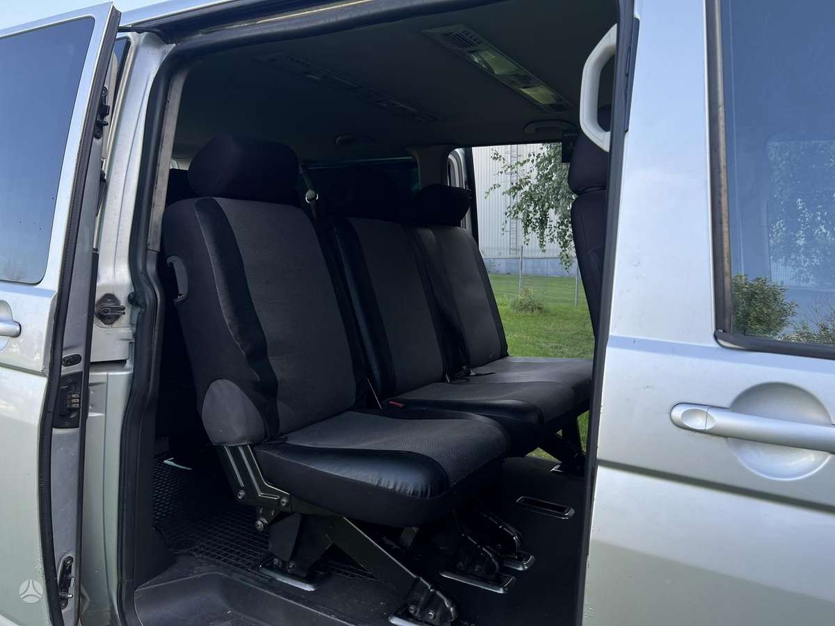 Volkswagen Caravelle - 7