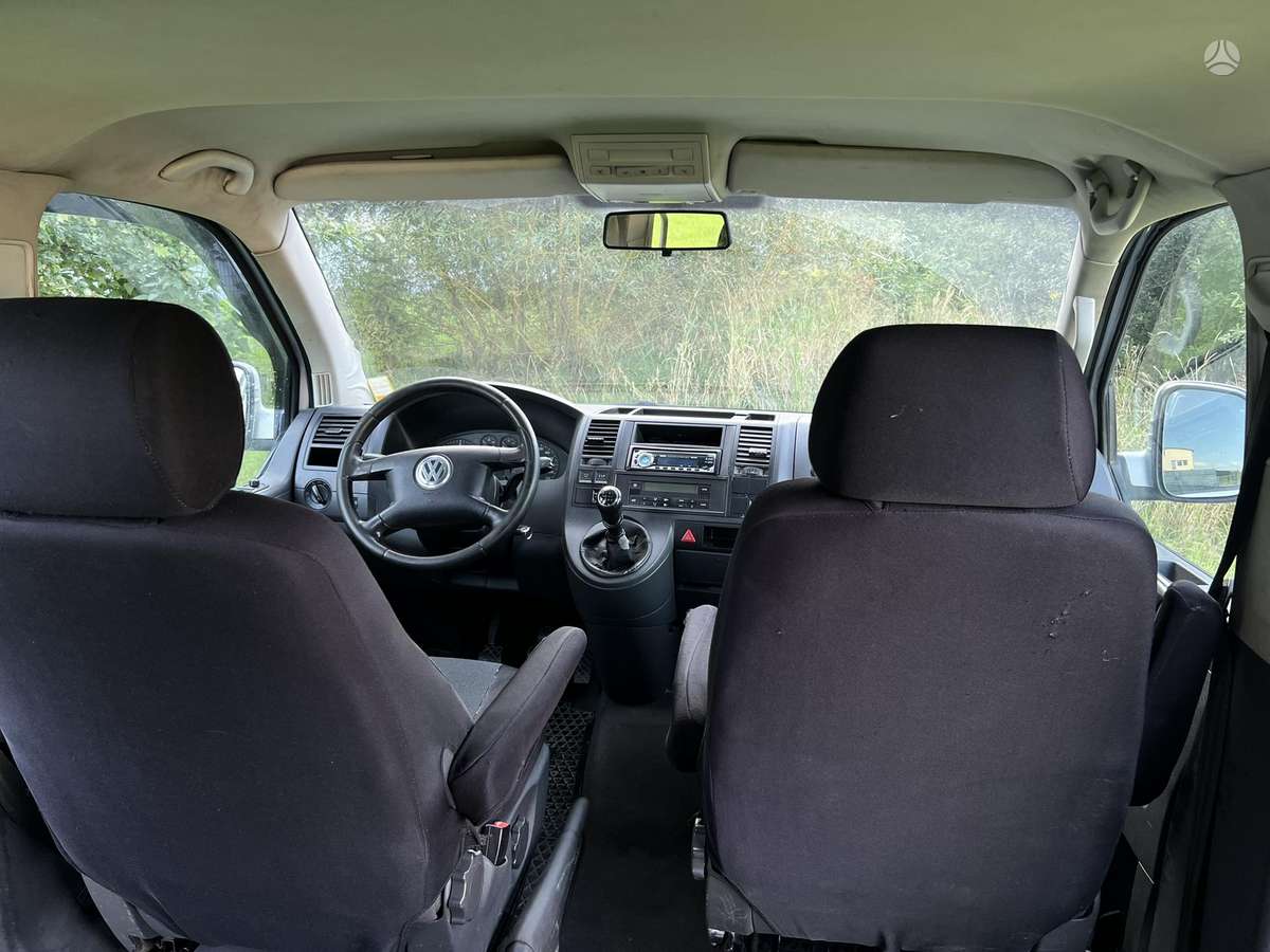 Volkswagen Caravelle - 12