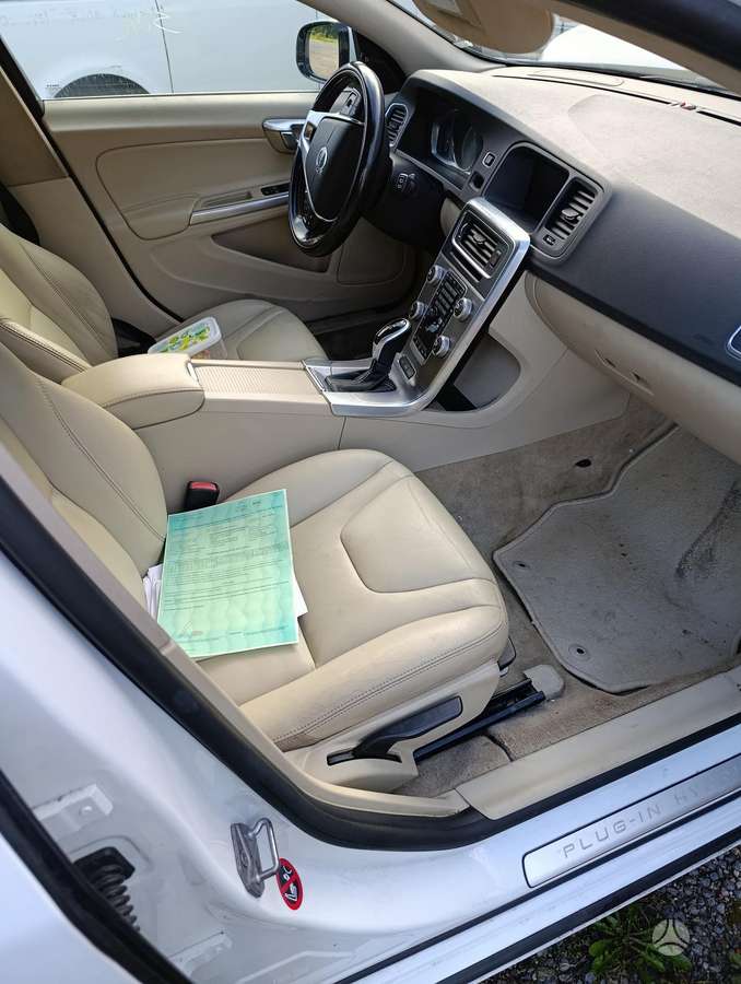 Volvo V60, 2.4 l., Универсал