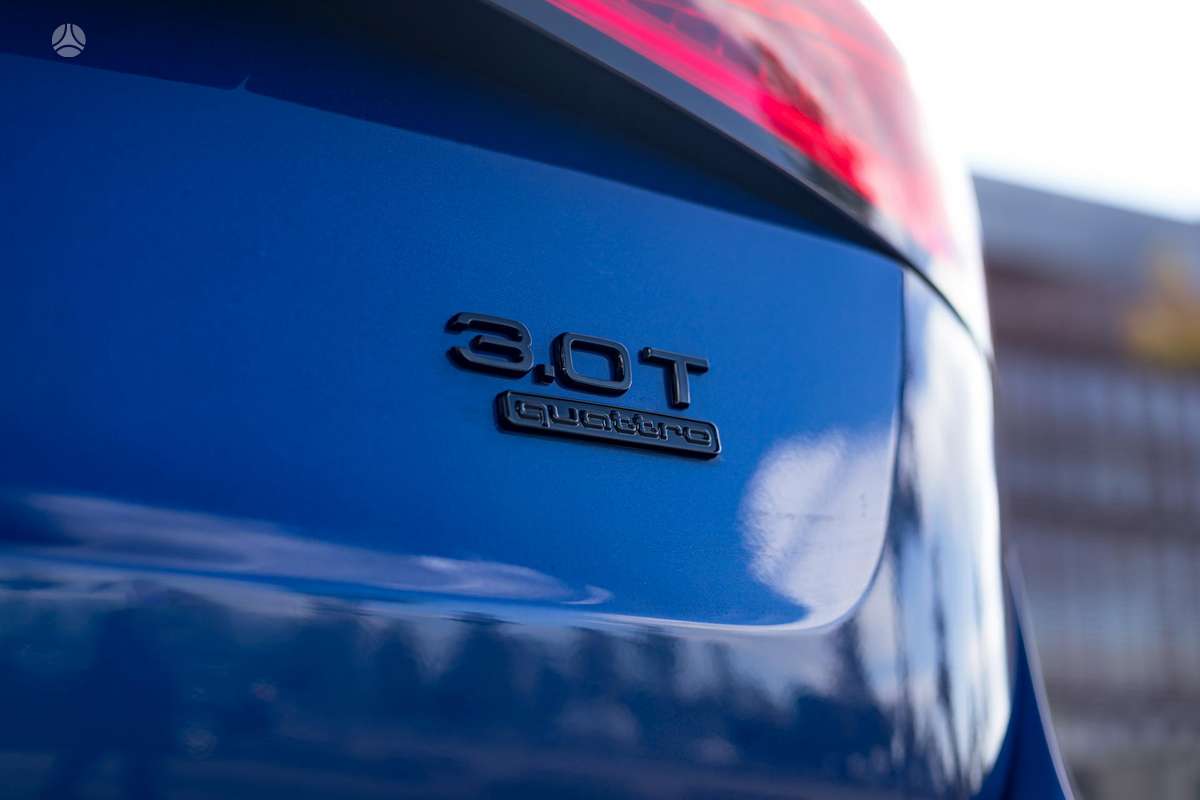 Audi Q5, 3.0 l., off-road / crossover