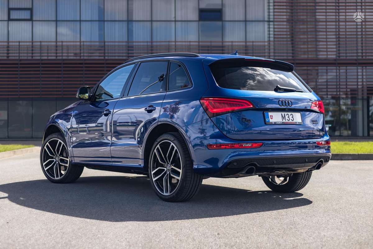 Audi Q5, 3.0 l., off-road / crossover