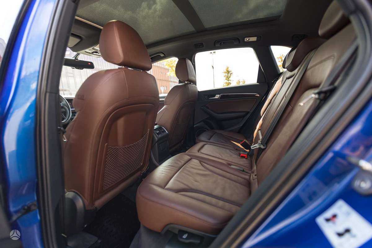 Audi Q5, 3.0 l., off-road / crossover