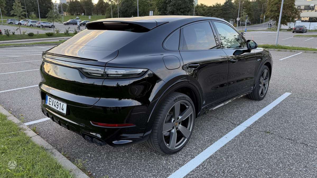 Porsche Cayenne Coupe - 2