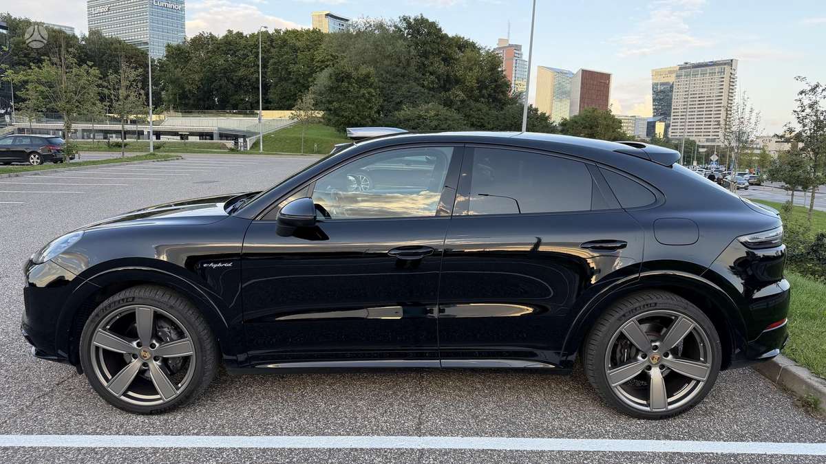 Porsche Cayenne Coupe - 4