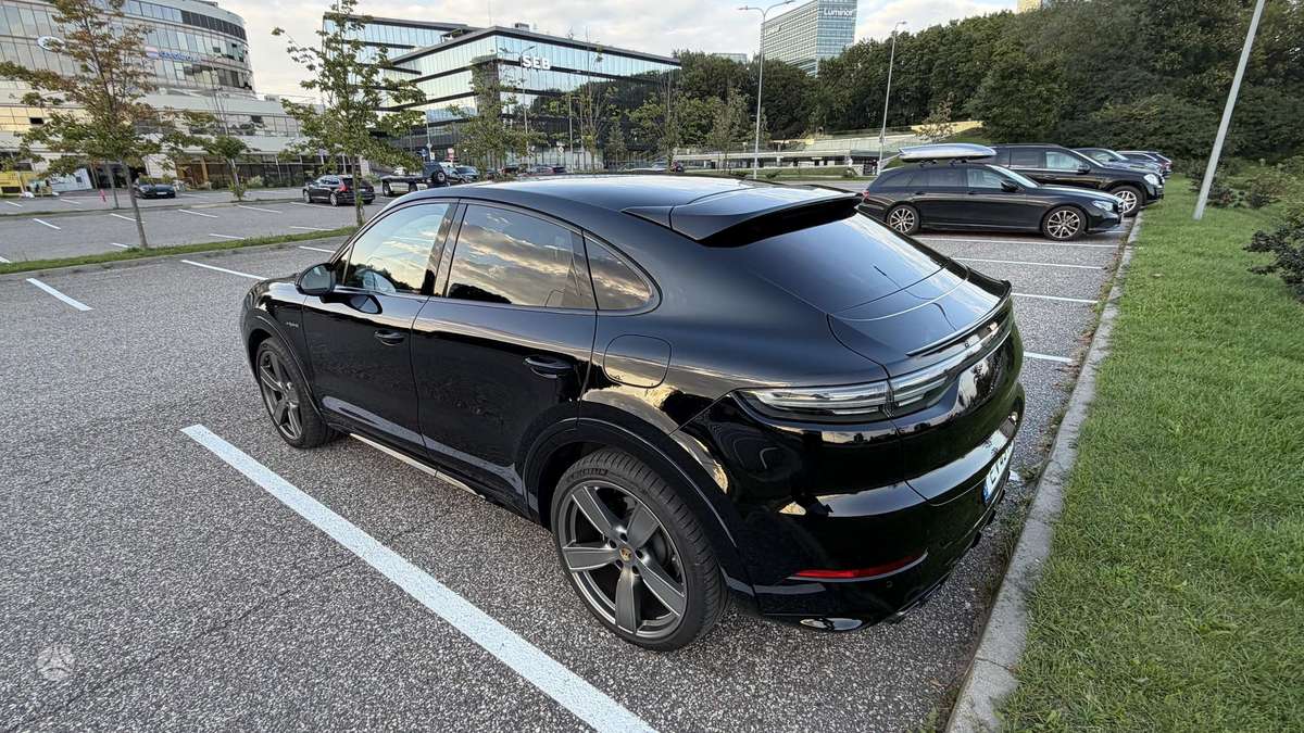 Porsche Cayenne Coupe - 3
