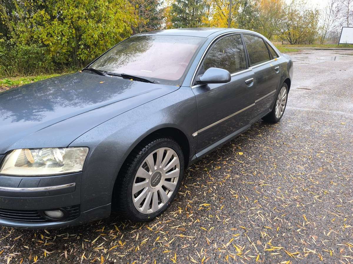 Audi A8, 4.1 l., sedanas