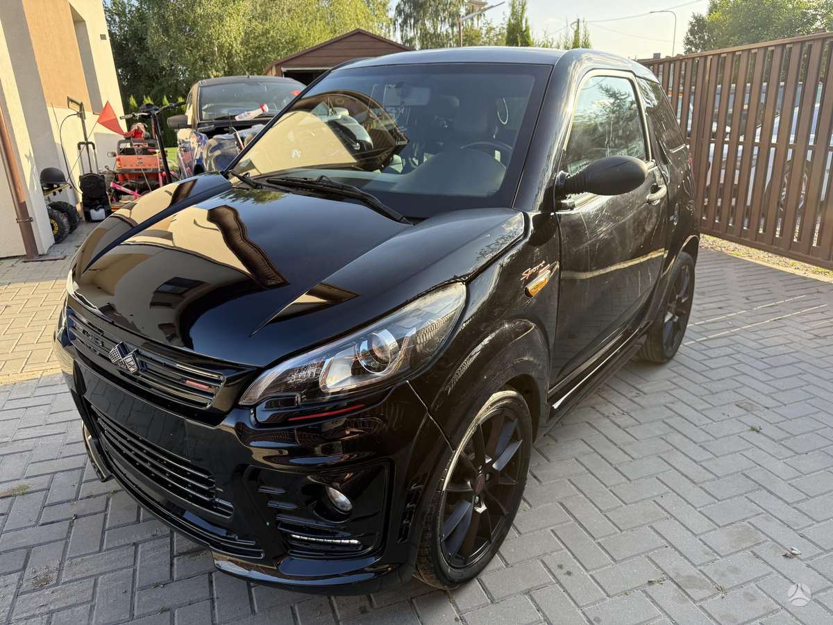 Ligier JS50, 0.5 l., hatchback