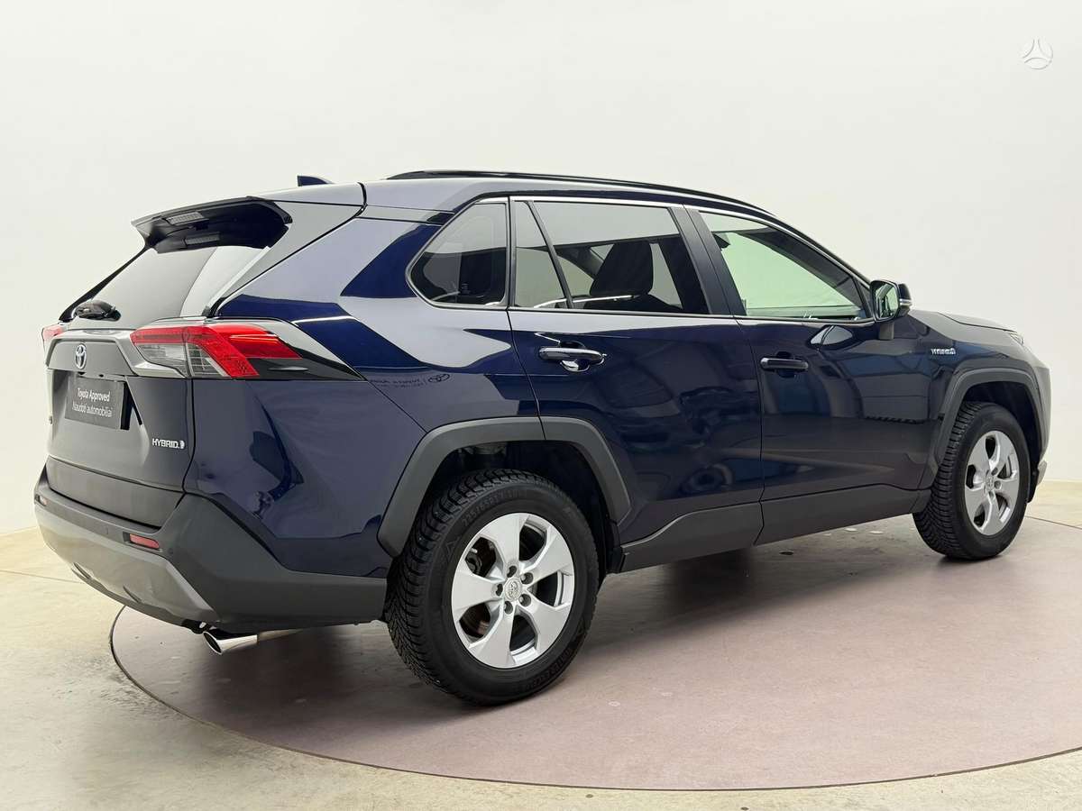 Toyota RAV4 - 8