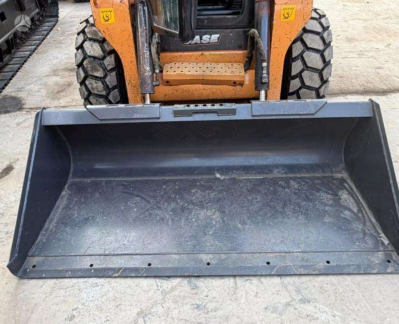 Case SV300, mini loaders