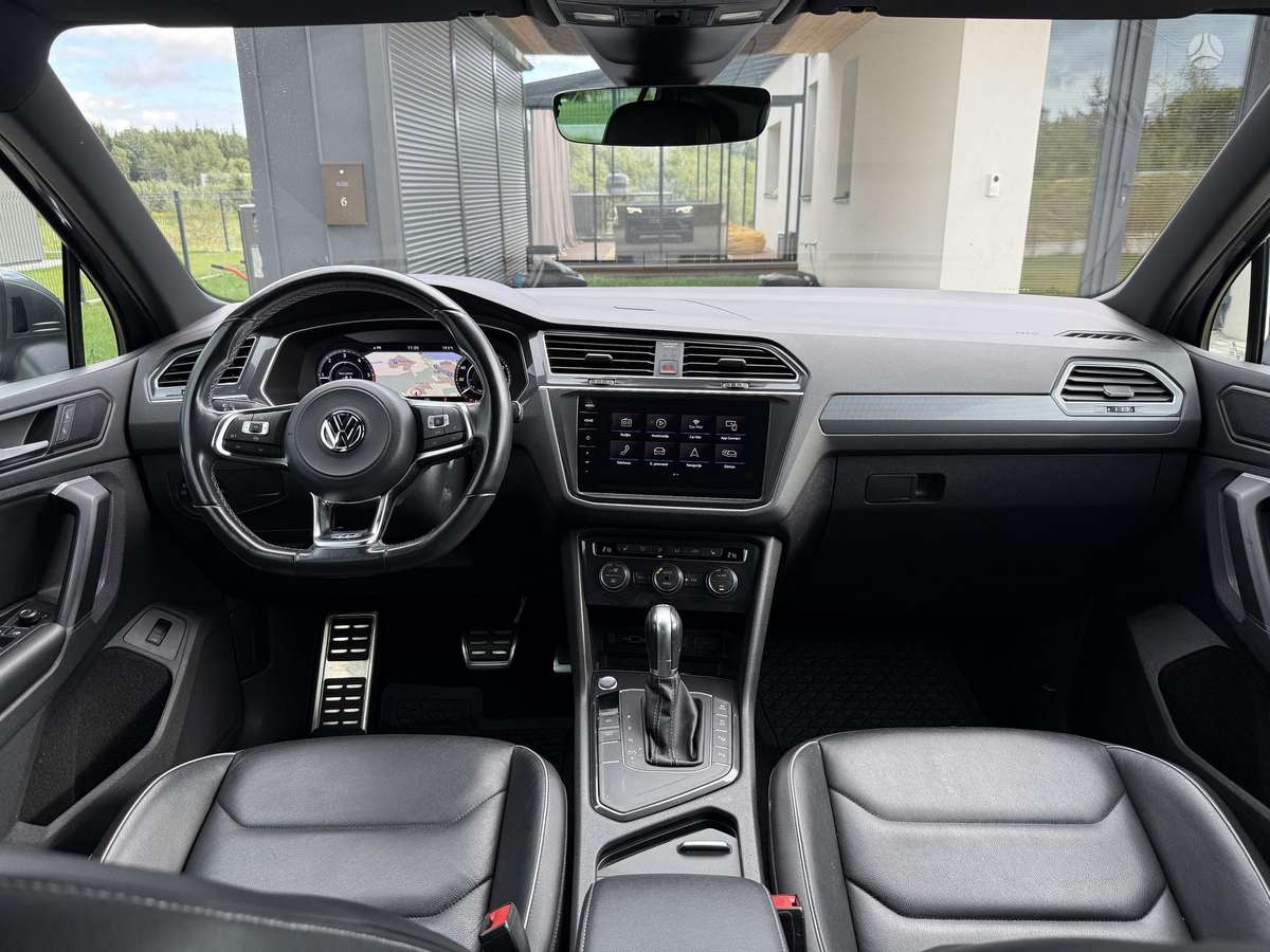 Volkswagen Tiguan - 8