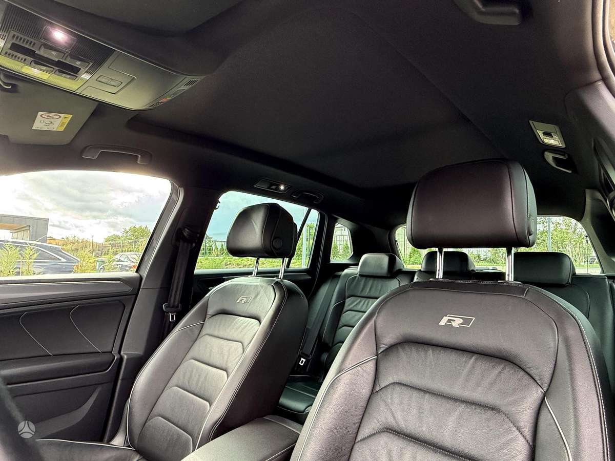 Volkswagen Tiguan - 12