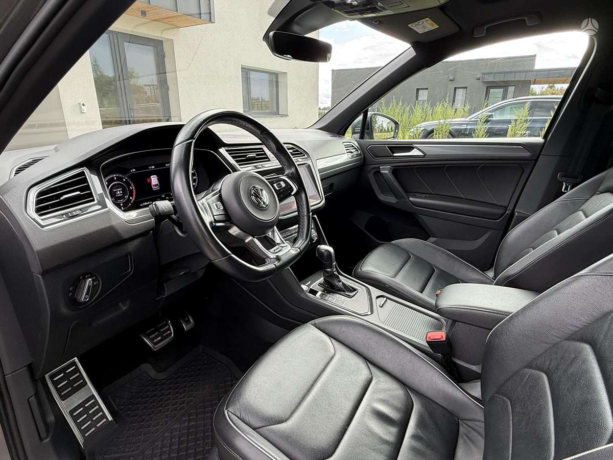 Volkswagen Tiguan - 9