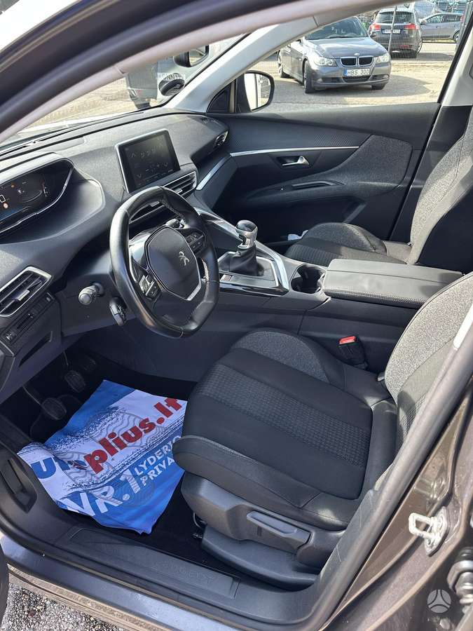 Peugeot 5008 - 9