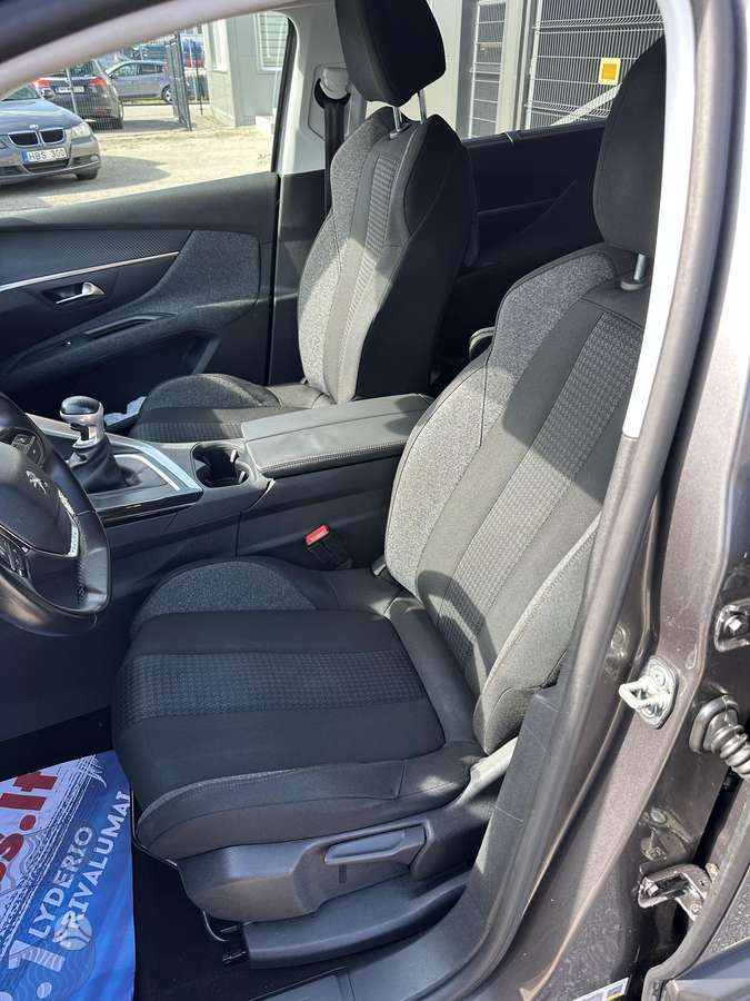 Peugeot 5008 - 10
