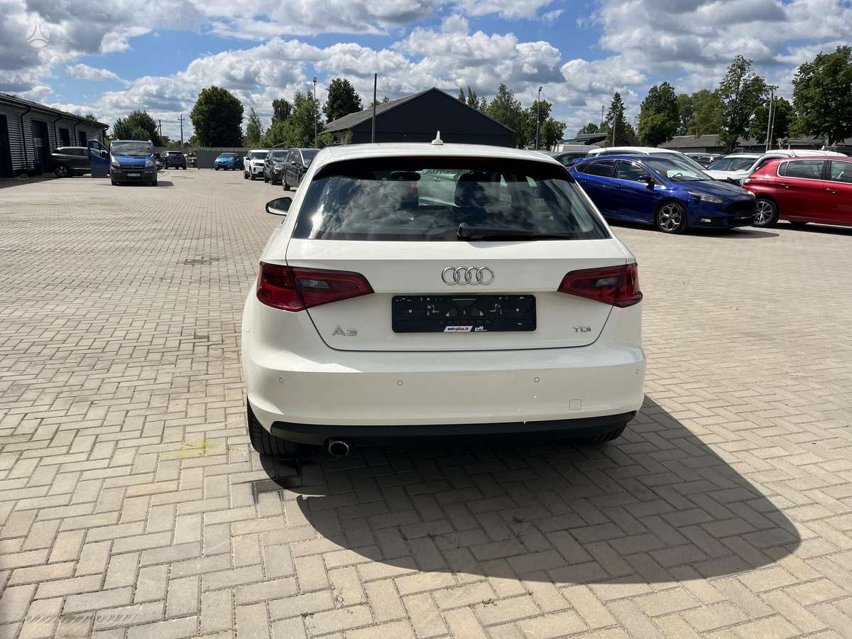 Audi A3, 1.6 l., Хэтчбек