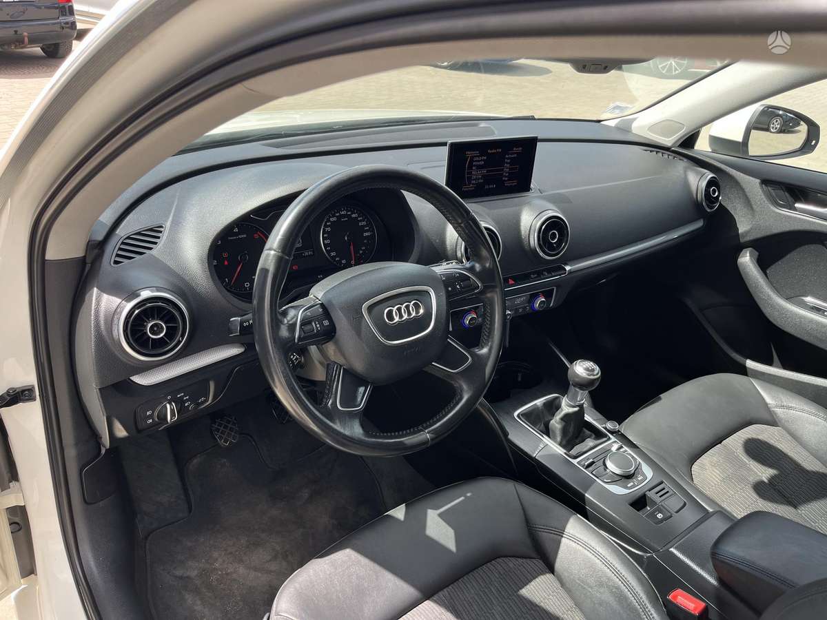 Audi A3, 1.6 l., Хэтчбек
