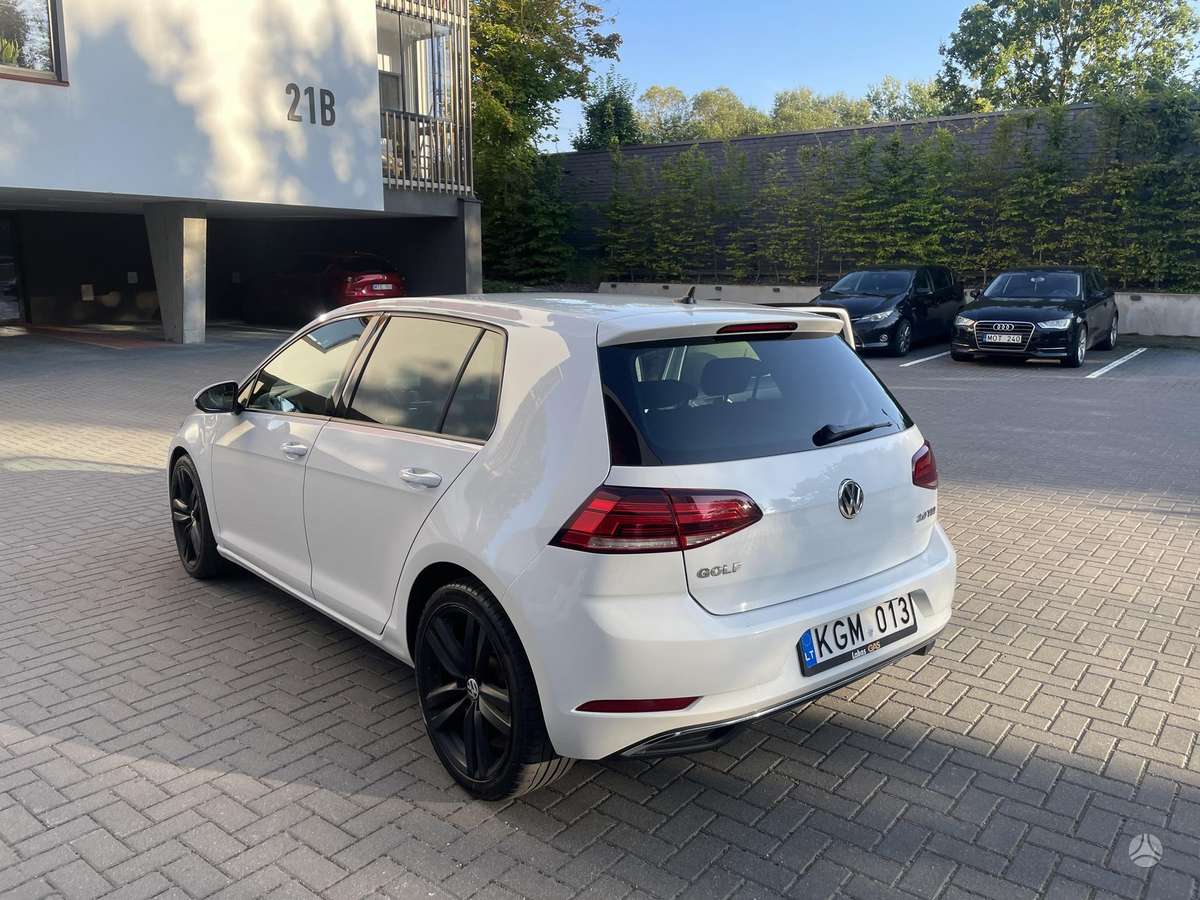 Volkswagen Golf - 7