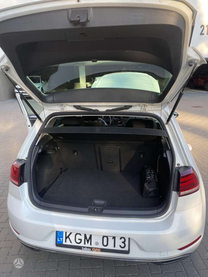Volkswagen Golf - 12