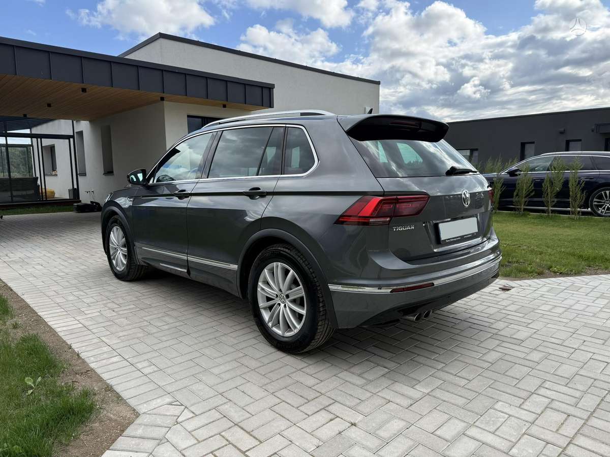 Volkswagen Tiguan - 4