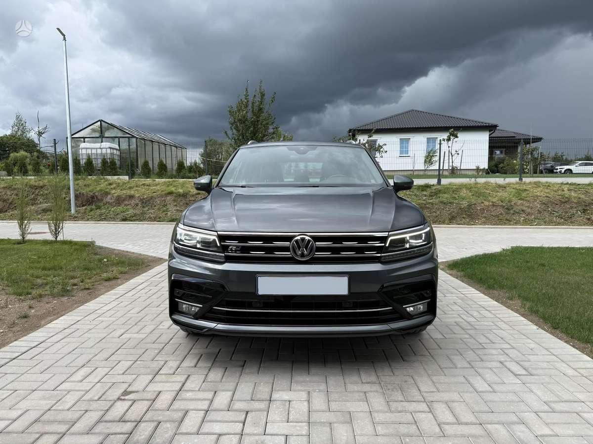 Volkswagen Tiguan - 2