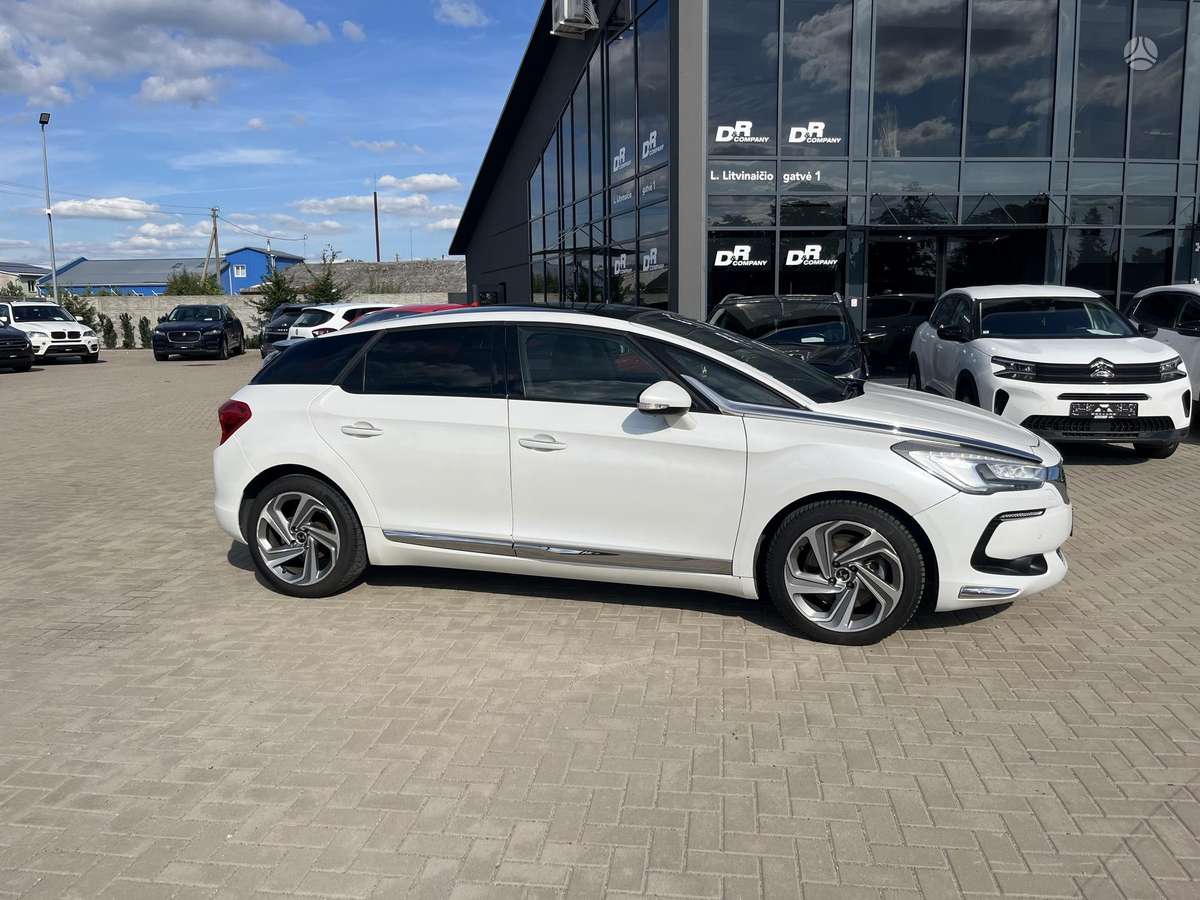Citroen DS5, 2.0 l., hatchback