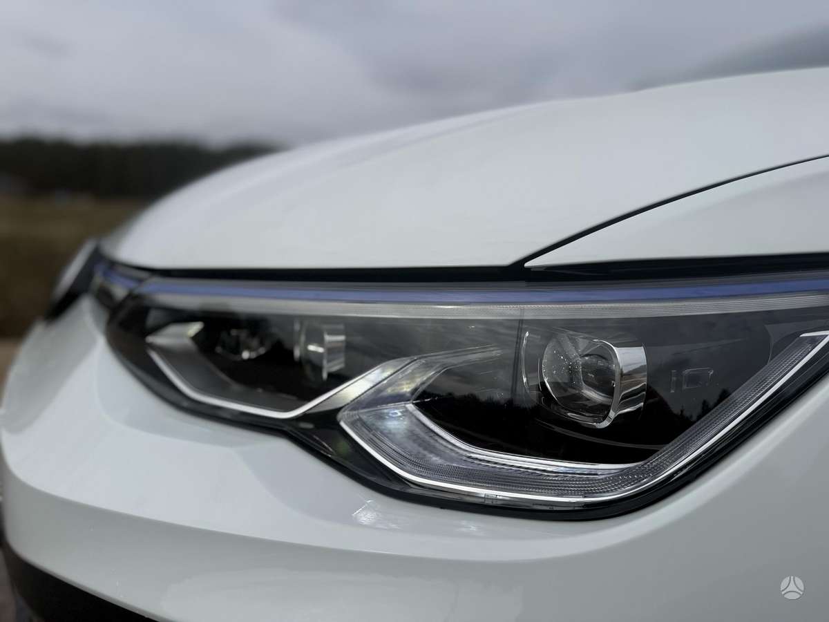 Volkswagen Golf - 10