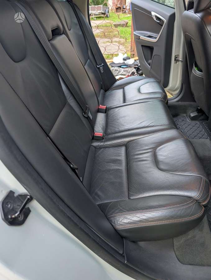 Volvo XC60 - 4