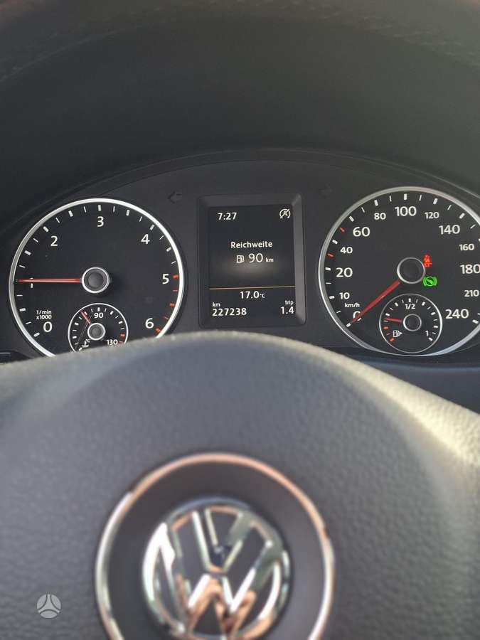 Volkswagen Tiguan - 4
