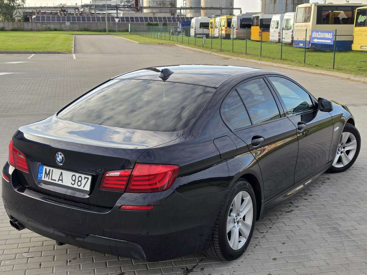 BMW 520, 2.0 l., Седан