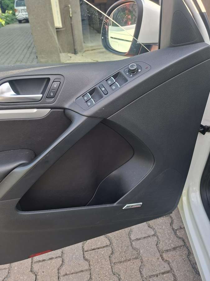 Volkswagen Tiguan - 8