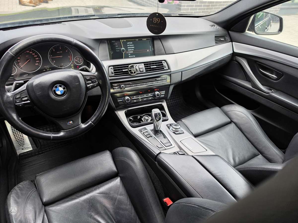 BMW 520, 2.0 l., Седан