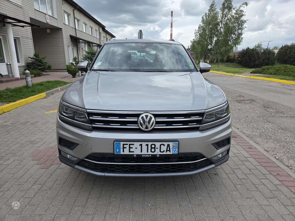 Volkswagen Tiguan - 2