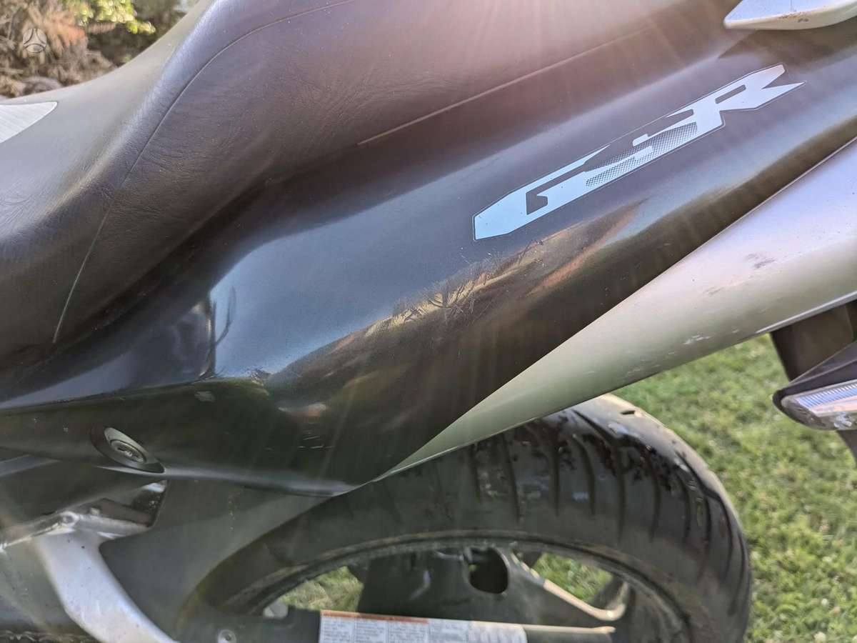 Suzuki GSR 599cc, street / classic