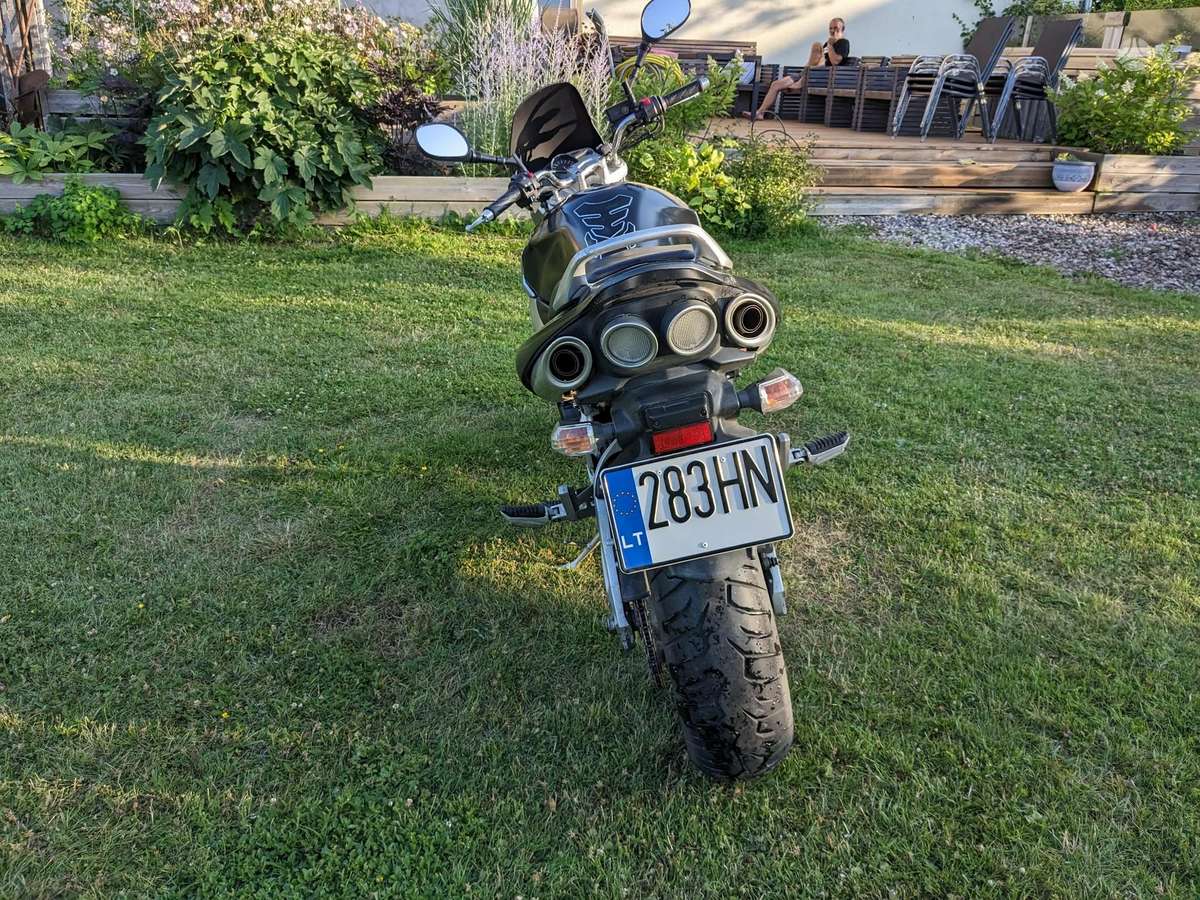 Suzuki GSR 599cc, street / classic