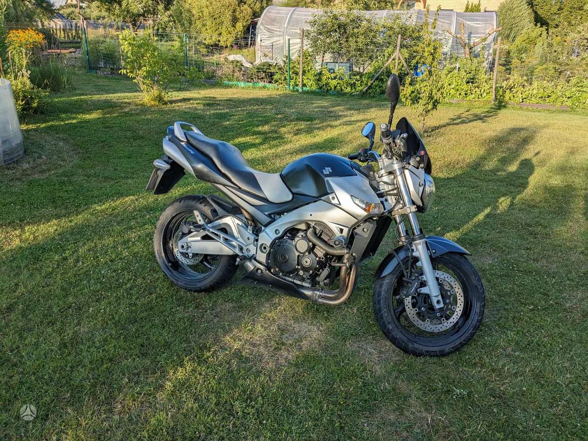 Suzuki GSR 599cc, street / classic