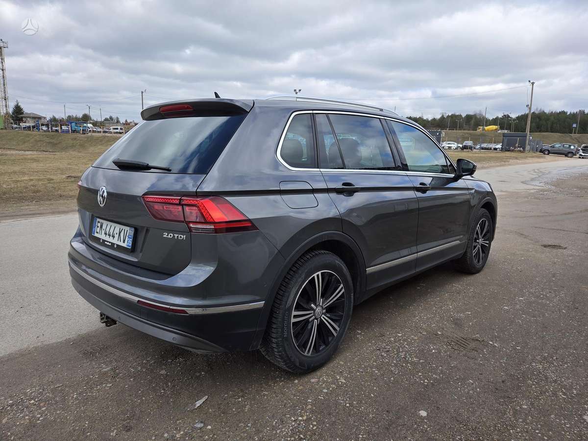 Volkswagen Tiguan - 4