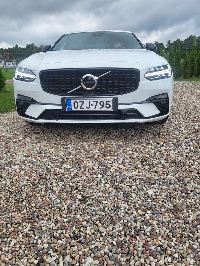 Volvo S90 - 1