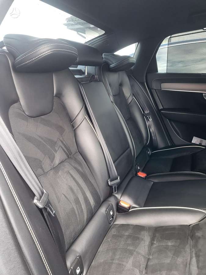 Volvo S90 - 11