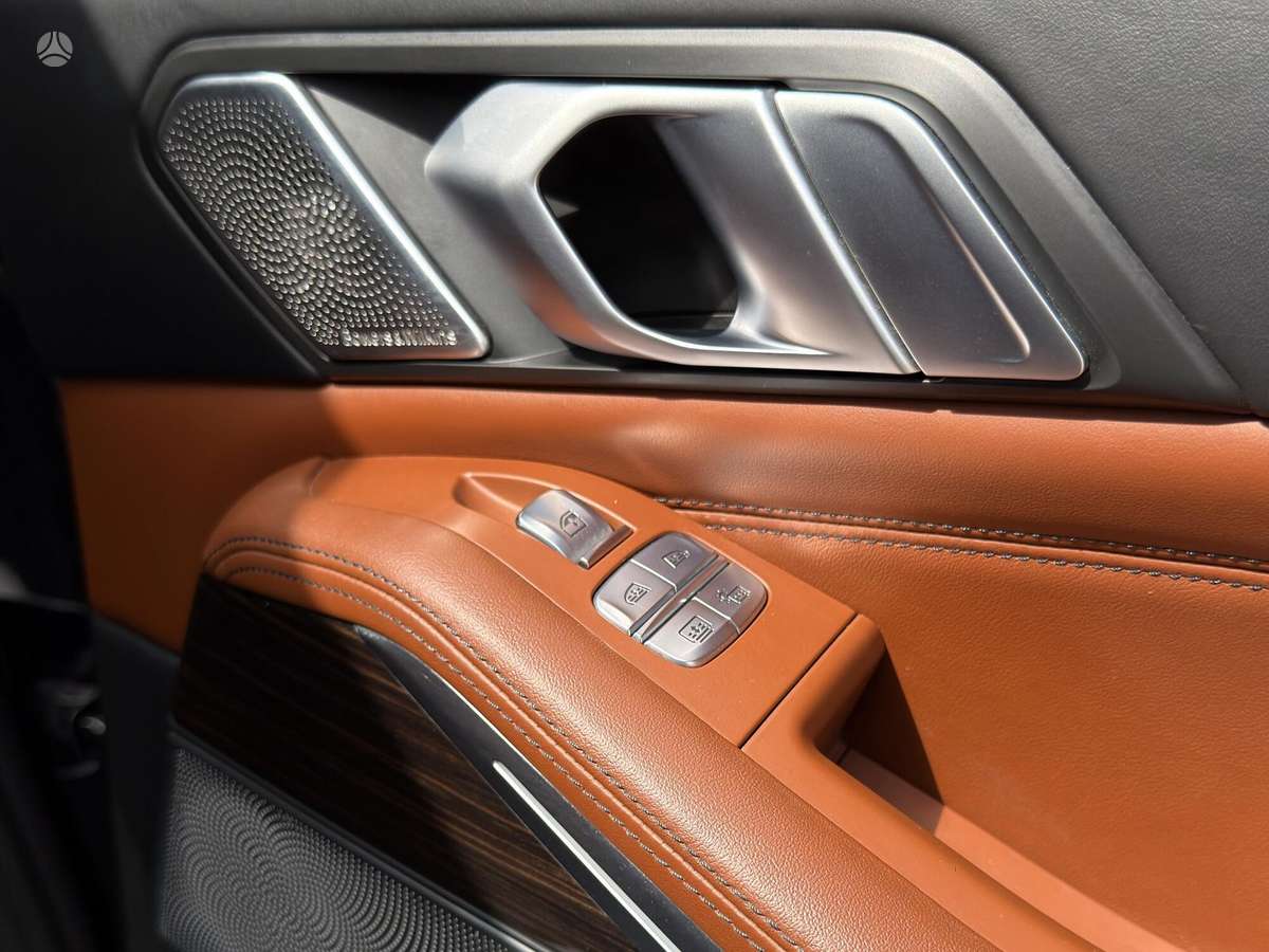 BMW X7, Внедорожник / Кроссовер