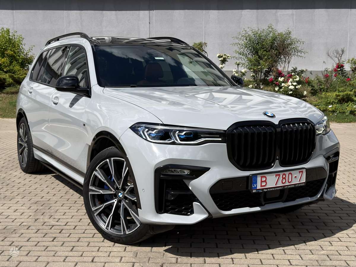 BMW X7, off-road / crossover