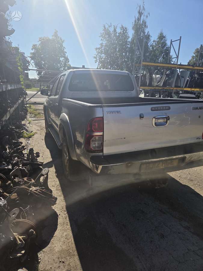 Toyota Hilux, Пикап