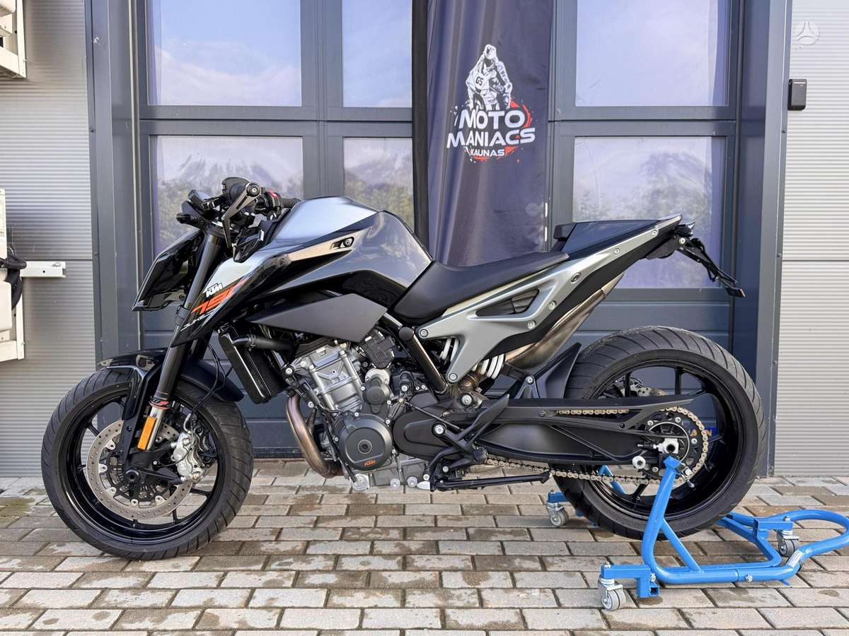 KTM Duke 799cc, street / classic