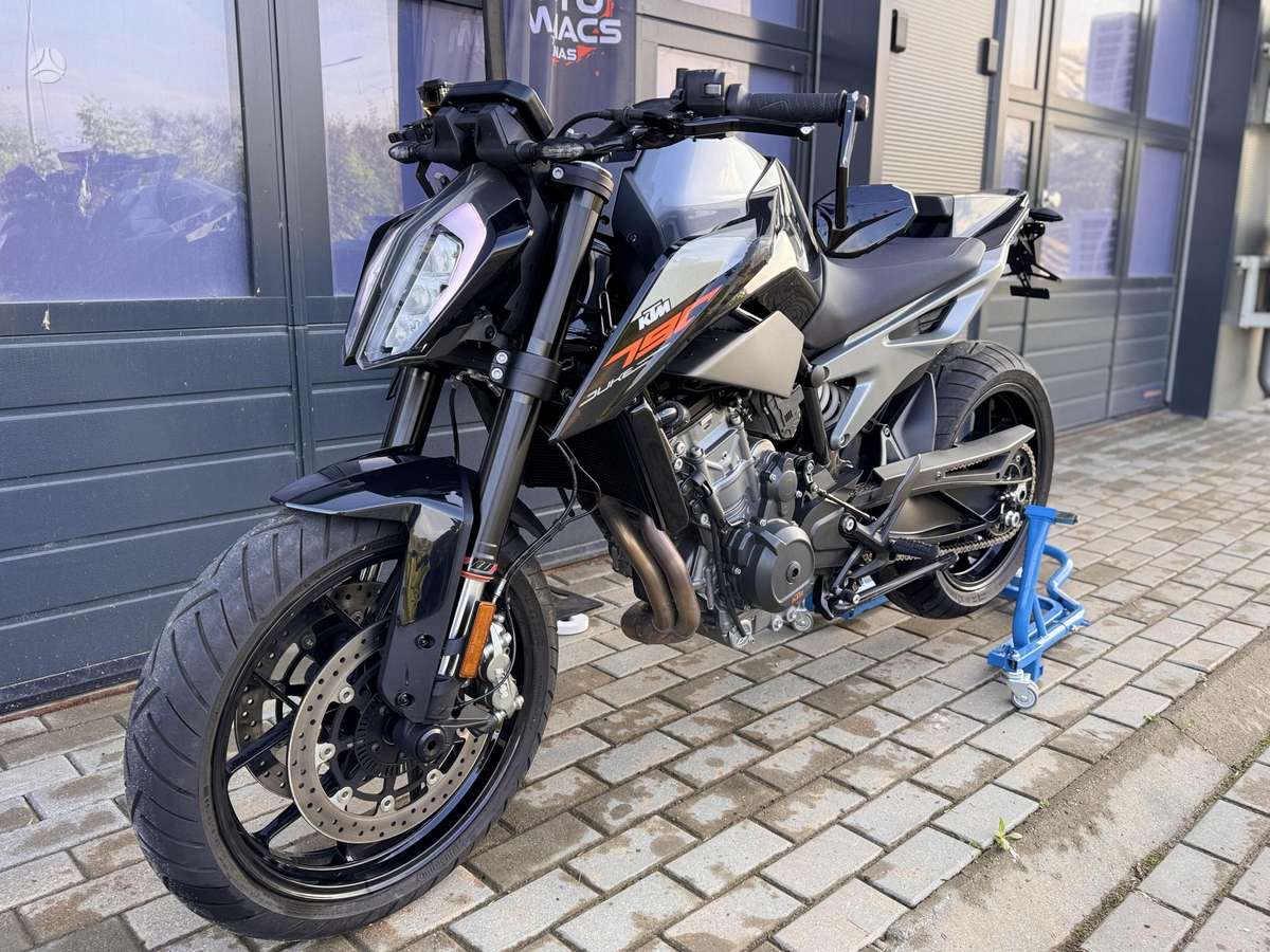 KTM Duke 799cc, street / classic